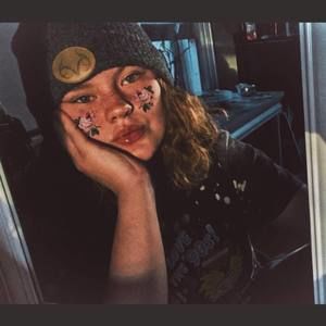 Meet your Posher, Eva